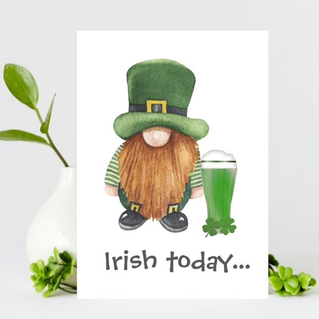 Leprechaun Gnome Beer Funny St Patricks Day Card Ankündigung (Von Creator hochgeladen)