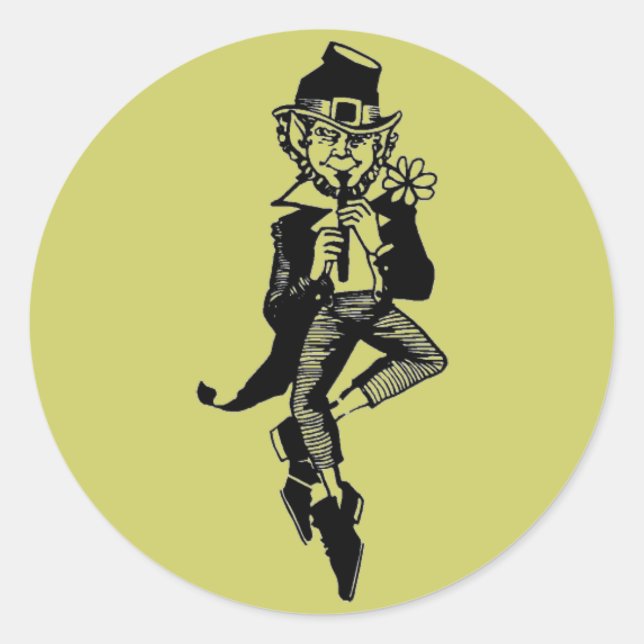 Leprechaun mit Flute Runder Aufkleber (Vorderseite)