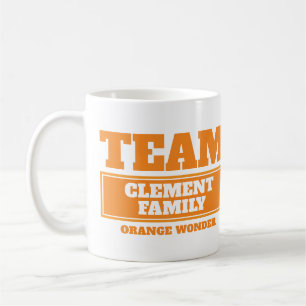 L'équipe orange personnalise l'équipe et la tasse 