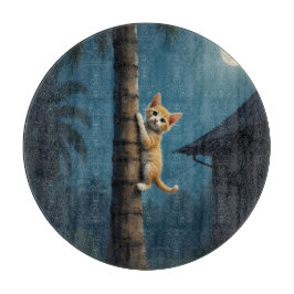 Lernen zu klettern – Süßer Katzenmoment Schneidebrett