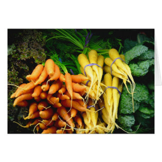 les agriculteurs commercialisent des carottes