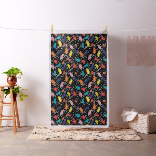 Les années 80 ont inspiré un tissu brillant et a