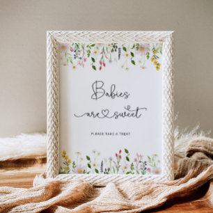 Les bébés fleur sauvage sont une affiche sucrée