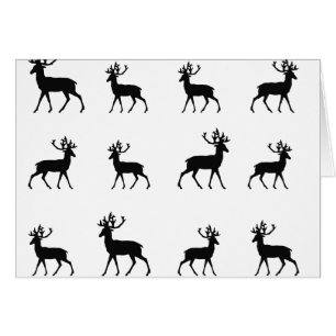 Les cerfs communs modèlent en noir et blanc