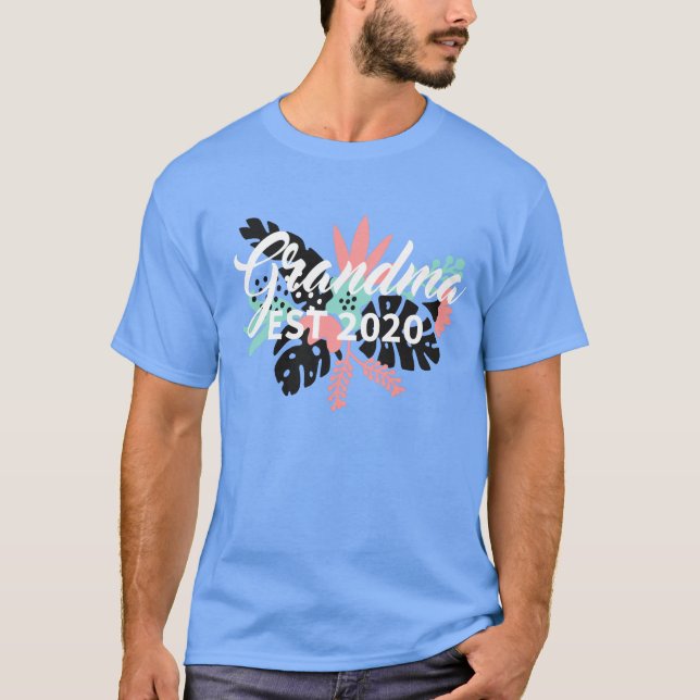 les femmes promues à grand-mère est. T-shirt sympa (Devant)