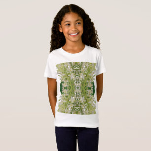 Les filles affinent le T-shirt du Jersey