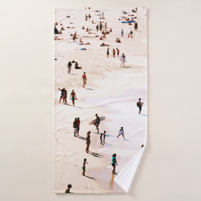 Les gens sur la plage le matin (Serviette de bain)
