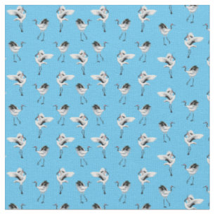 Les grues japonaises de danse ont peigné le tissu