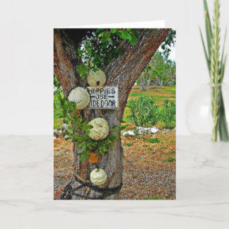 les hippies utilisent la carte de voeux de porte l