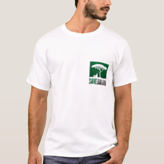 Les hommes sauvent le T-shirt du Darfour