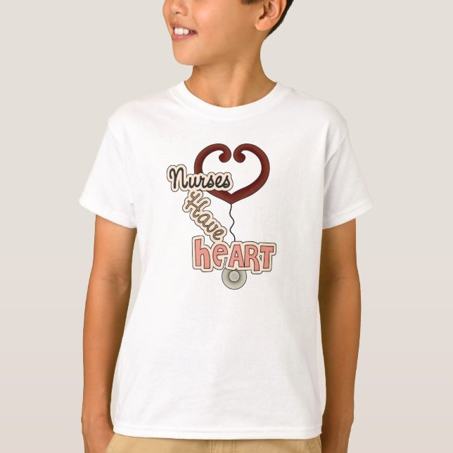 Les infirmières de stéthoscope ont le T-shirts et (Devant)