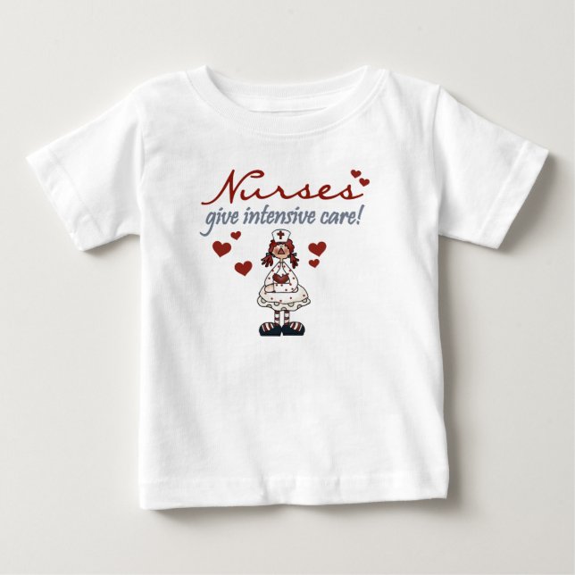 Les infirmières donnent des T-shirts et des (Devant)