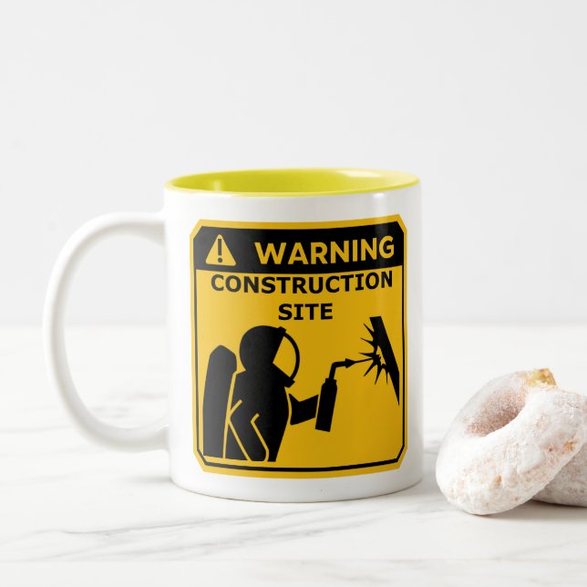Les ingénieurs de l'espace avertissent Posters Mug (Avec donut)