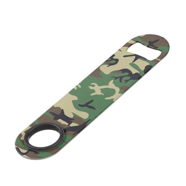 Les militaires camouflent (Devant angulaire)