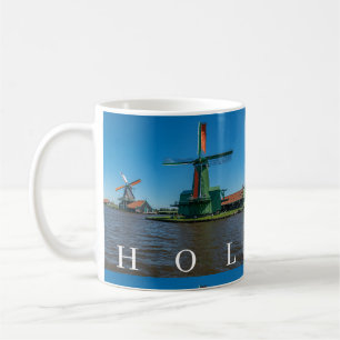 Les moulins à vent en Hollande regardent la tasse