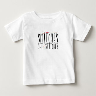 Les pifs obtiennent le T-shirt de bébé de points