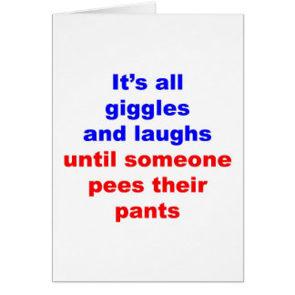 Les rires bébêtes et rit le pantalon de pipi