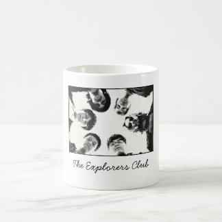 Les têtes lèvent la tasse