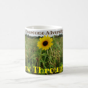 Les tournesols surmontent l'adversité - Mug