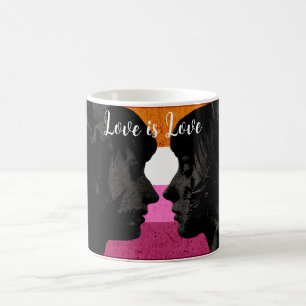 Lesbische Flagge mit zwei Silhouetten von Frauen Kaffeetasse