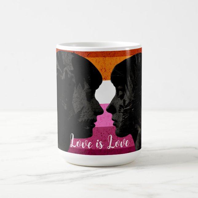 Lesbische Flagge mit zwei weiblichen Silhouetten Kaffeetasse (Mittel)
