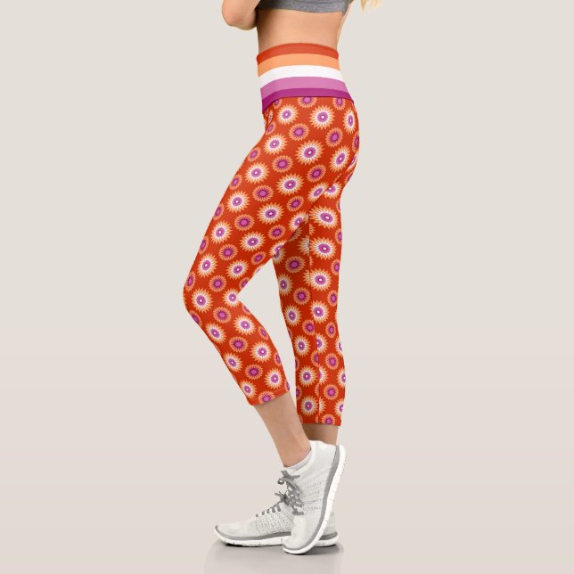 Lesbische Stolperflagge / orange Blume Muster Capri Leggings (Links)