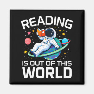 Lesen ist außerirdischer Raumastronaut Magnet