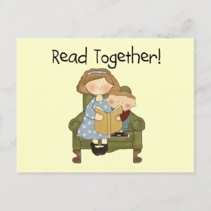Lesen Sie gemeinsam Mama und Boy Tshirts und Gesch Postkarte
