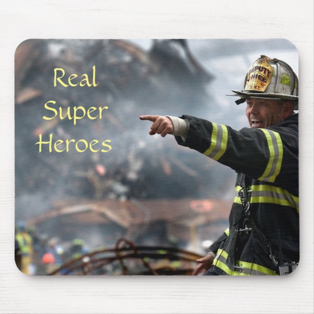 Lesen Sie Super Helden, Feuerwehrmann bei 911 Twin Mousepad (Vorne)