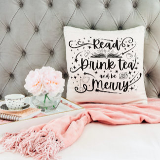 Lesen, trinken, Tee trinken und Merry Kissen sein