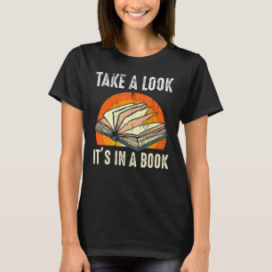 Lesewürmer werfen einen Blick in ein Buch T-Shirt