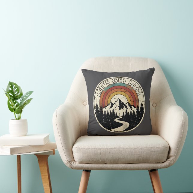 Let’s Get Lost Retro Mountain Adventure Outdoor Kissen (Stuhl )