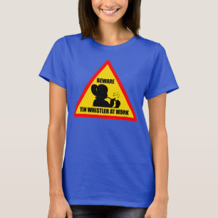 L'étain Whistler des femmes au T-shirt de travail