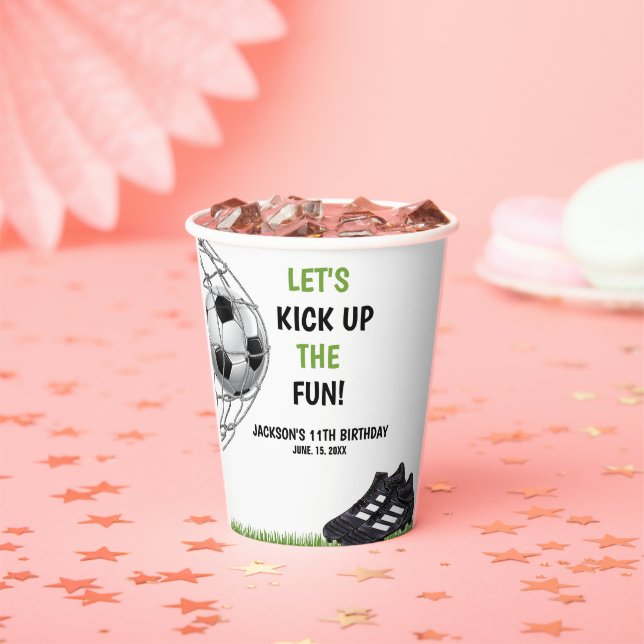 Let's Kick up the fun!, Funny Soccer Birthday Pappbecher (Insitu)