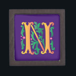 Letter N Monogram-Lilie Schachtel<br><div class="desc">Wir haben das gesamte Alphabet in Fleur-de-lis Eleganz und in jeder Farbe, die Sie sich vorstellen können! Von einem roten A bis hin zu einem tiefblauen J haben wir so viele Möglichkeiten, die Sie sicher finden werden, um genau das zu finden, was Sie brauchen. Verschieben Sie Bilder, Größe nach oben...</div>