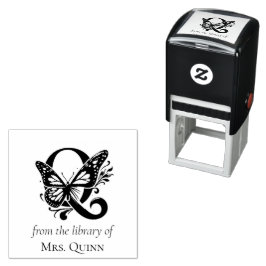 Letter Q-Butterfly-Monogramm aus der Bibliothek Permastempel