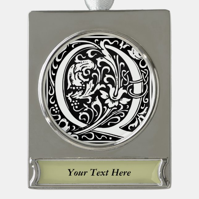 Letter Q Mittelalterliche Monogram Art Nouveau Banner-Ornament Silber (Vorderseite)