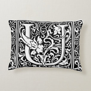Letter U Medieval Monogram Art Nouveau Dekokissen