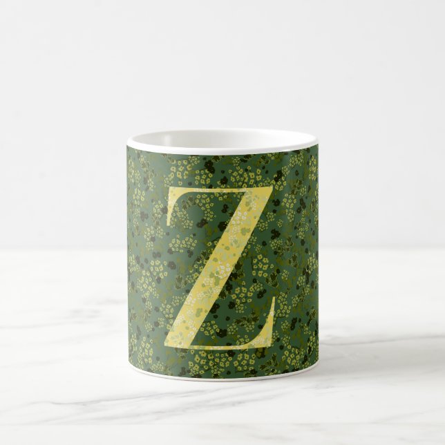 Letter Z dunkelgrün und gelb Freiheit Kaffeetasse (Mittel)