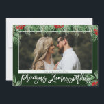 Lettisches Wasserfarben Priecigus Ziemassvetkus-Fo<br><div class="desc">Moderne lettische Wasserfarbe Priecigus Ziemassvetkus Foto-Karte mit Zweigen und Beeren und schöne Drehbuch ist eine gute Möglichkeit,  Urlaubswünsche an Ihre Freunde und Familie zu senden und zeigen ein Lieblingsbild von Ihrem lettischen Erbe zu zeigen</div>