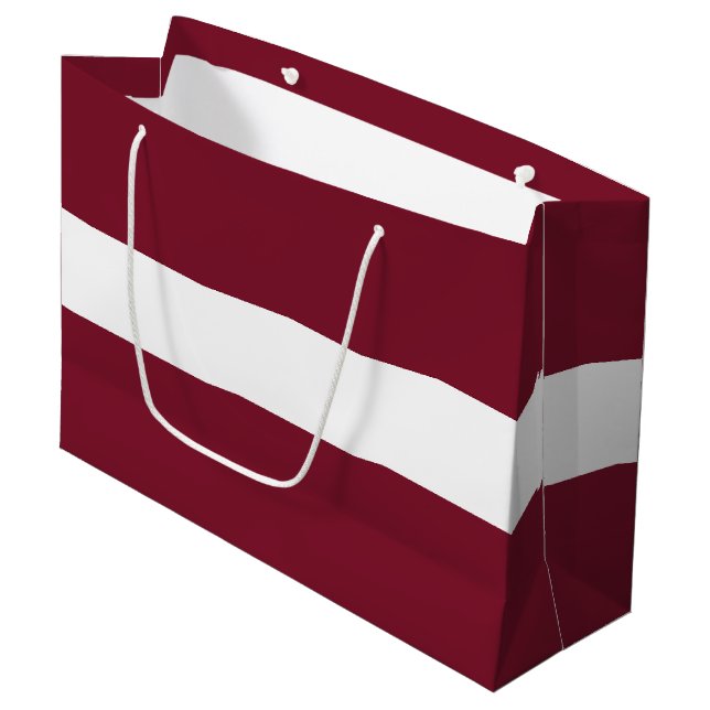 Lettland-Flagge Große Geschenktüte (Vorderseite Schrägansicht)