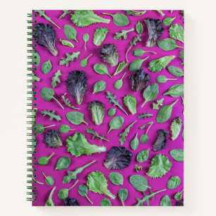 Lettuce-Grüntöne auf Lila Notizbuch