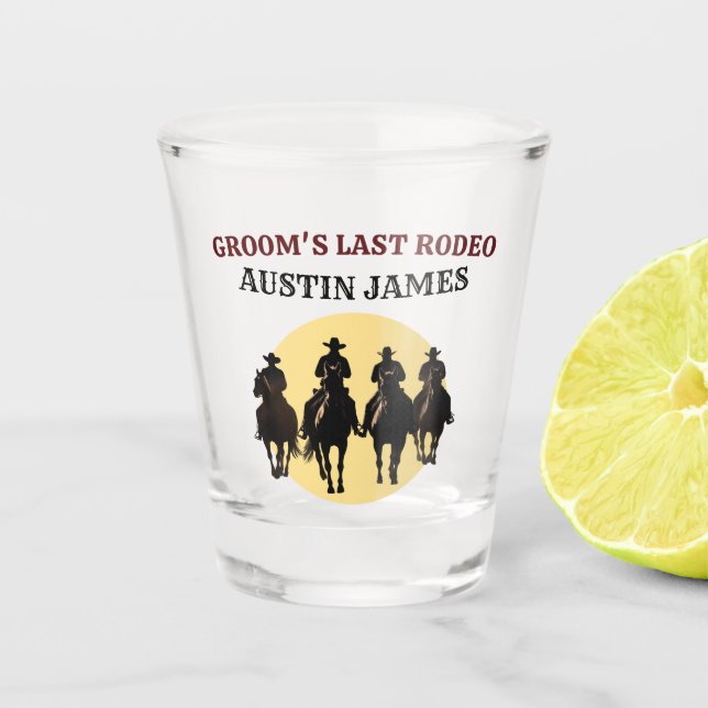 Letzte Rodeo Cowboys personalisieren Name Bachelor Schnapsglas (Vorderseite)