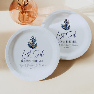 Letzte Segelpartie vor dem Junggesellinnen-Abschie Pappteller