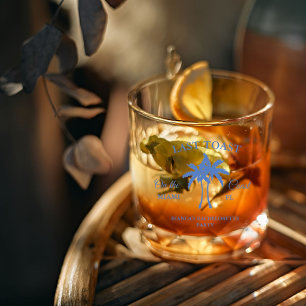 Letzten Toast am Party des Bachelorette-Wochenende Whiskyglas