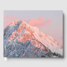Letztes Sonnenlicht auf dem Berg Storžič, Slowenie