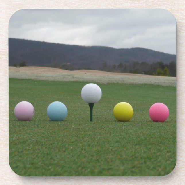 leuchtend farbige Golfbälle auf einem Berg Getränkeuntersetzer (Vorderseite)