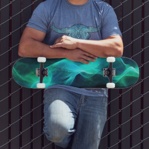 Leuchtende Formen in blau-grün und schwarz Skateboard