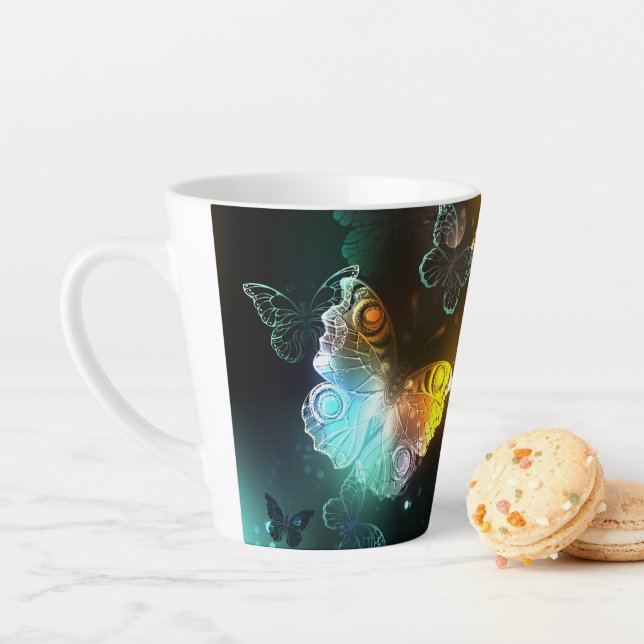 Leuchtende Schmetterlinge und Nachtschmetterlinge Milchtasse (Beispiel)