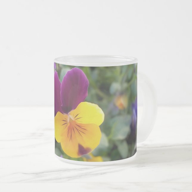 leuchtende Stiefmütterchen Mattglastasse (VorderseiteRechts)